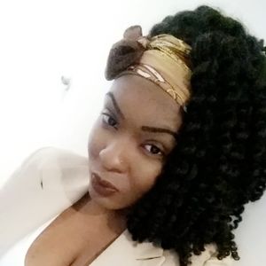 Meet your Posher, Ivy